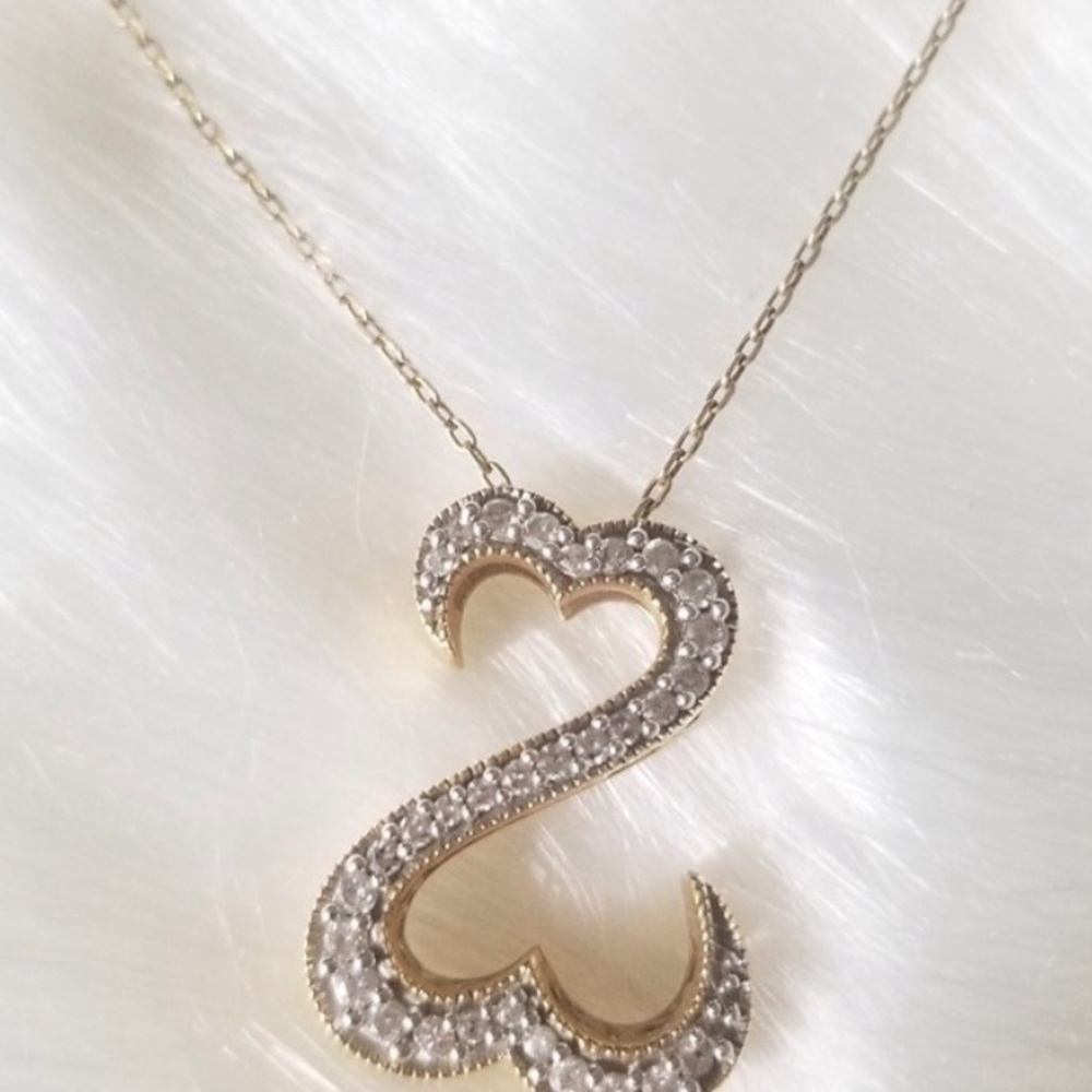 Looking 4 open heart necklace gold Kay’s jewelers